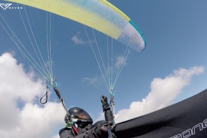 King paraglider goes for the distance in UK