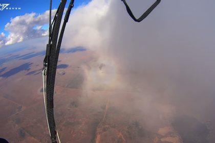 Queen paraglider goes far in Australia 3
