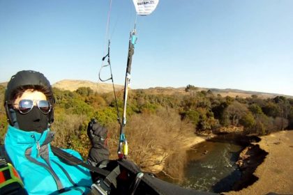 Ruard De Bruyn on Queen paraglider
